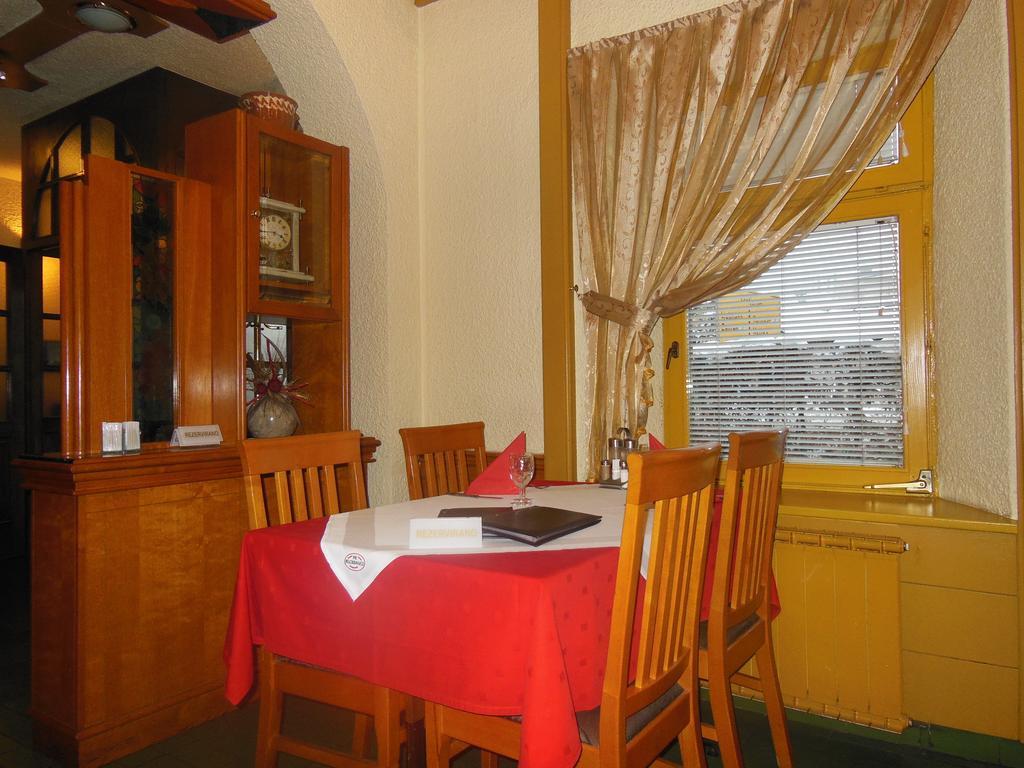 Hotel Pri Belokranjcu Novo Mesto Zewnętrze zdjęcie